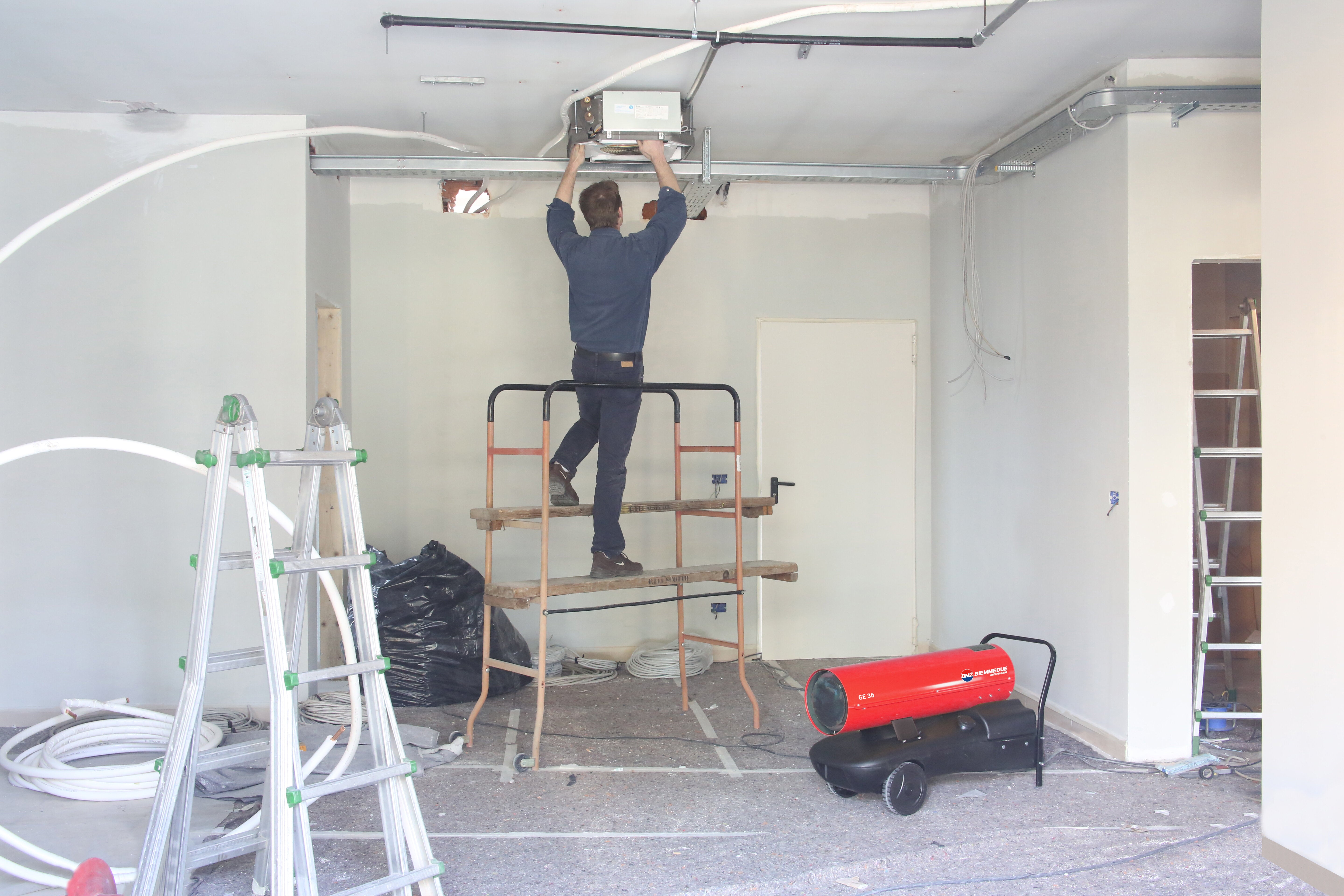 BM2 GE36 INDUSTRIAL HEATER DV 02GE302