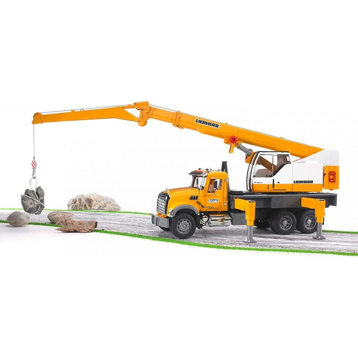 Bruder 02818 MACK Granite Liebherr crane truck B10/2818