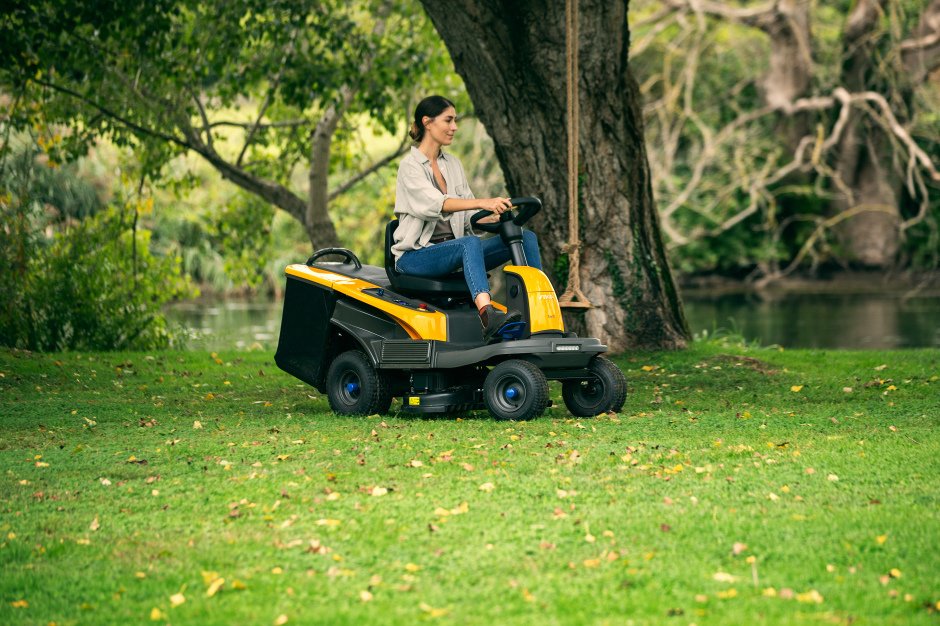 Stiga Swift 372e Battery Tractor
SWIFT-372E