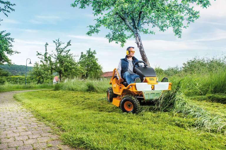 AS 915 Sherpa 2WD Ride-on Mower Monaghan Hire