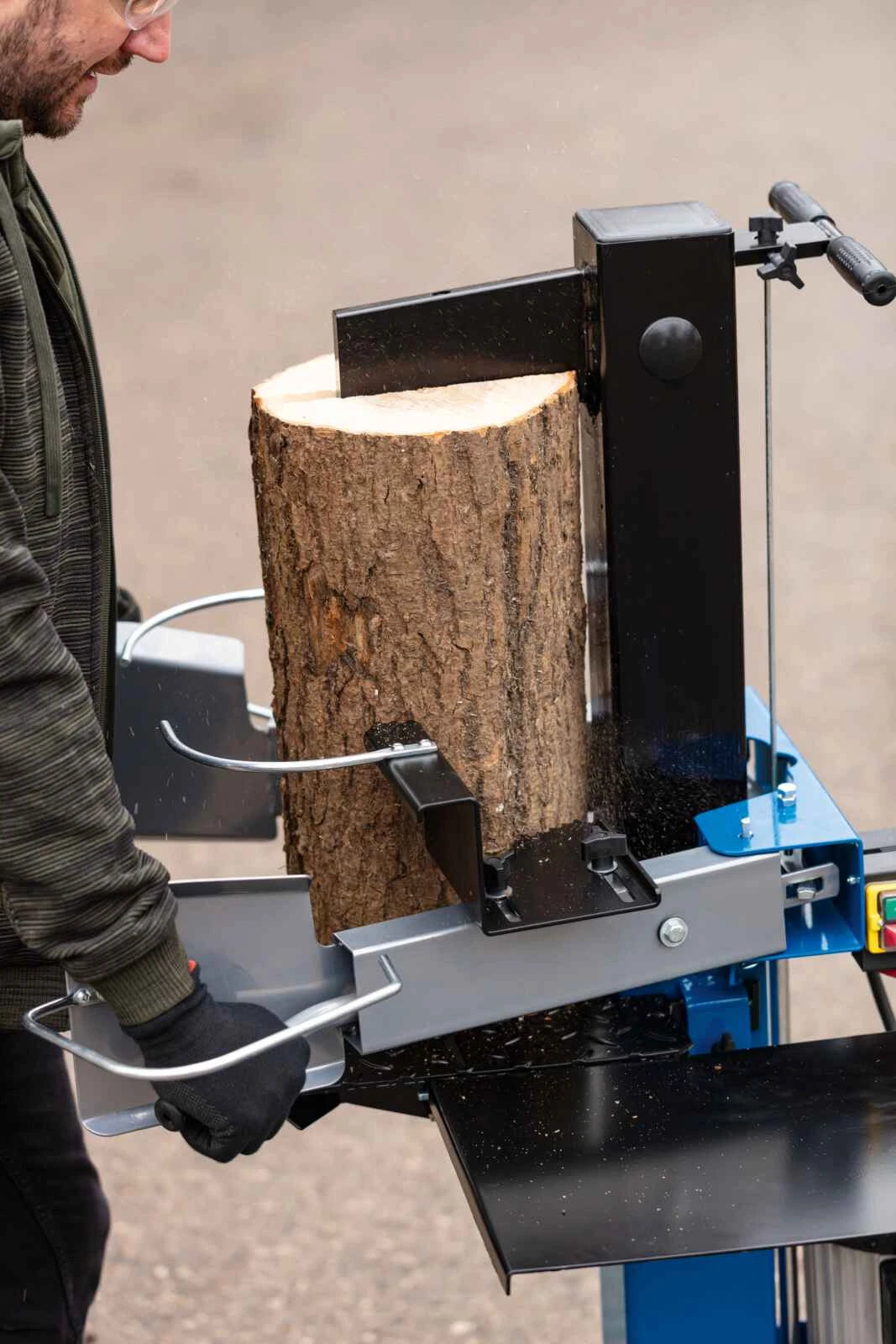 Scheppach VL810 8 Ton Log Splitter - Vertical - 230V