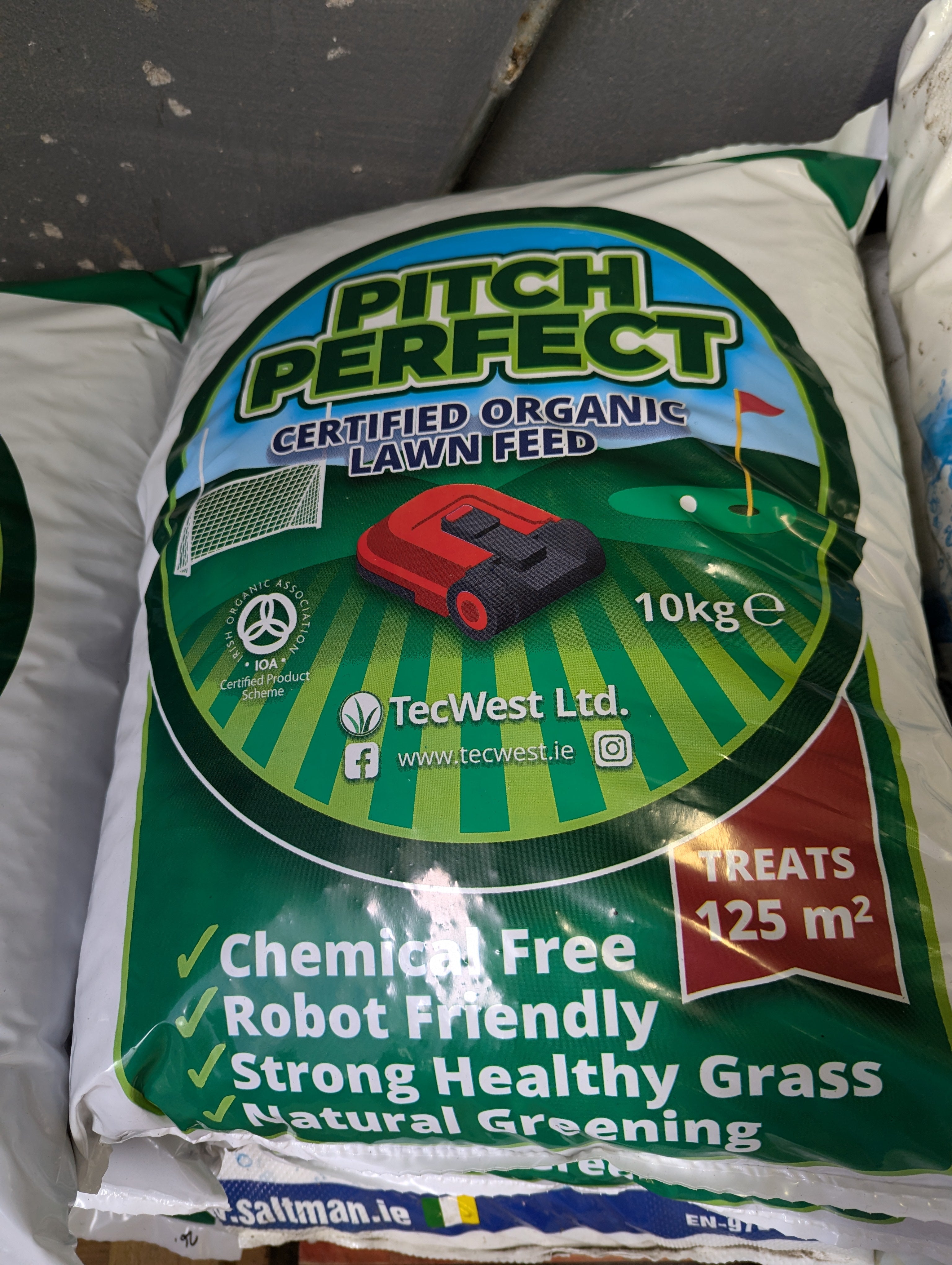 Pitch Perfect Certified Organic Lawn Feed 10kg